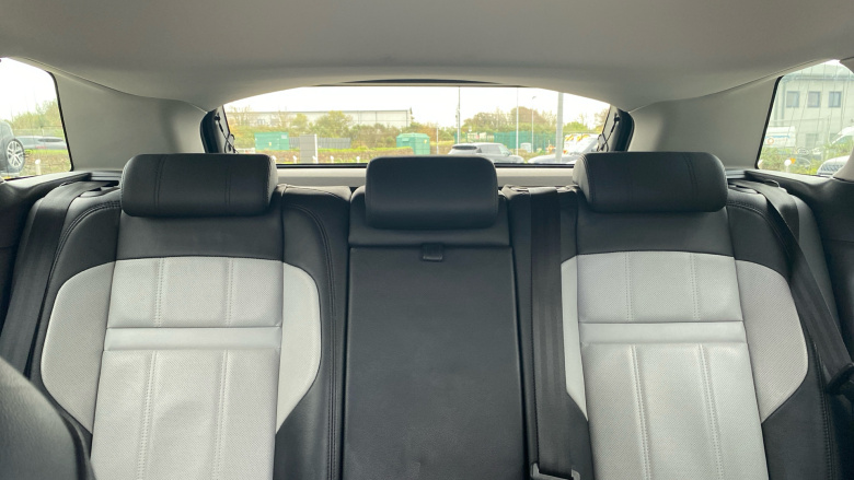 Land Rover Range Rover Evoque 2.0 D150 R-Dynamic 5dr 2WD Diesel Hatchback